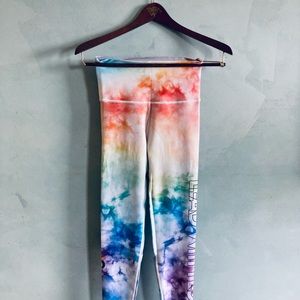 Peloton high waisted, reversible legging, Lead with Love